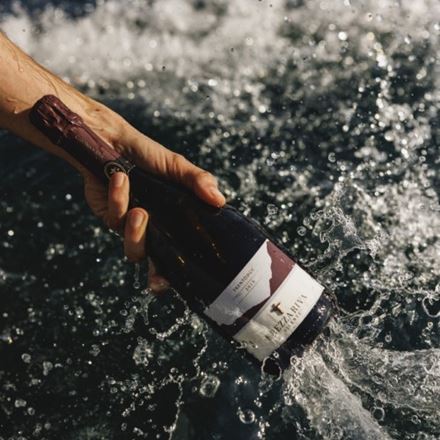 Dagli abissi al calice - Trentodoc Brezza Riva Silente